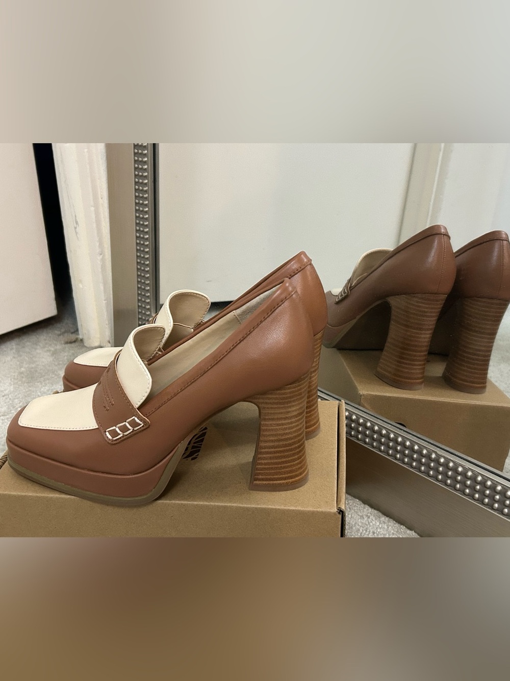 Liverpool Los Angeles Brown and Cream Stacked Block Heel Leather Loafer. New